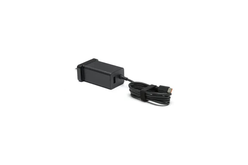 dji-cargador-65w-3.webp