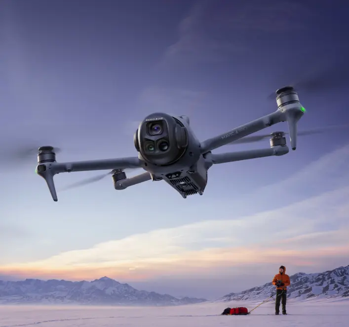 dron-dji-mavic-4-pro-combo-rc2-9.webp