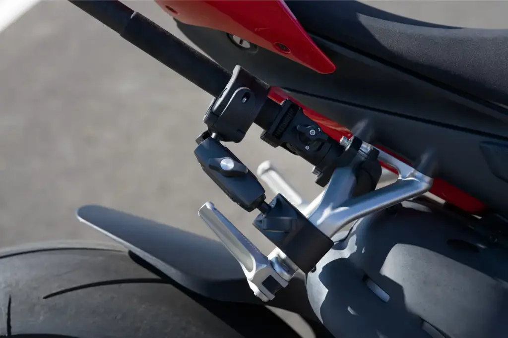 dji-osmo-abrazadera-doble-de-alta-resistencia-1.webp